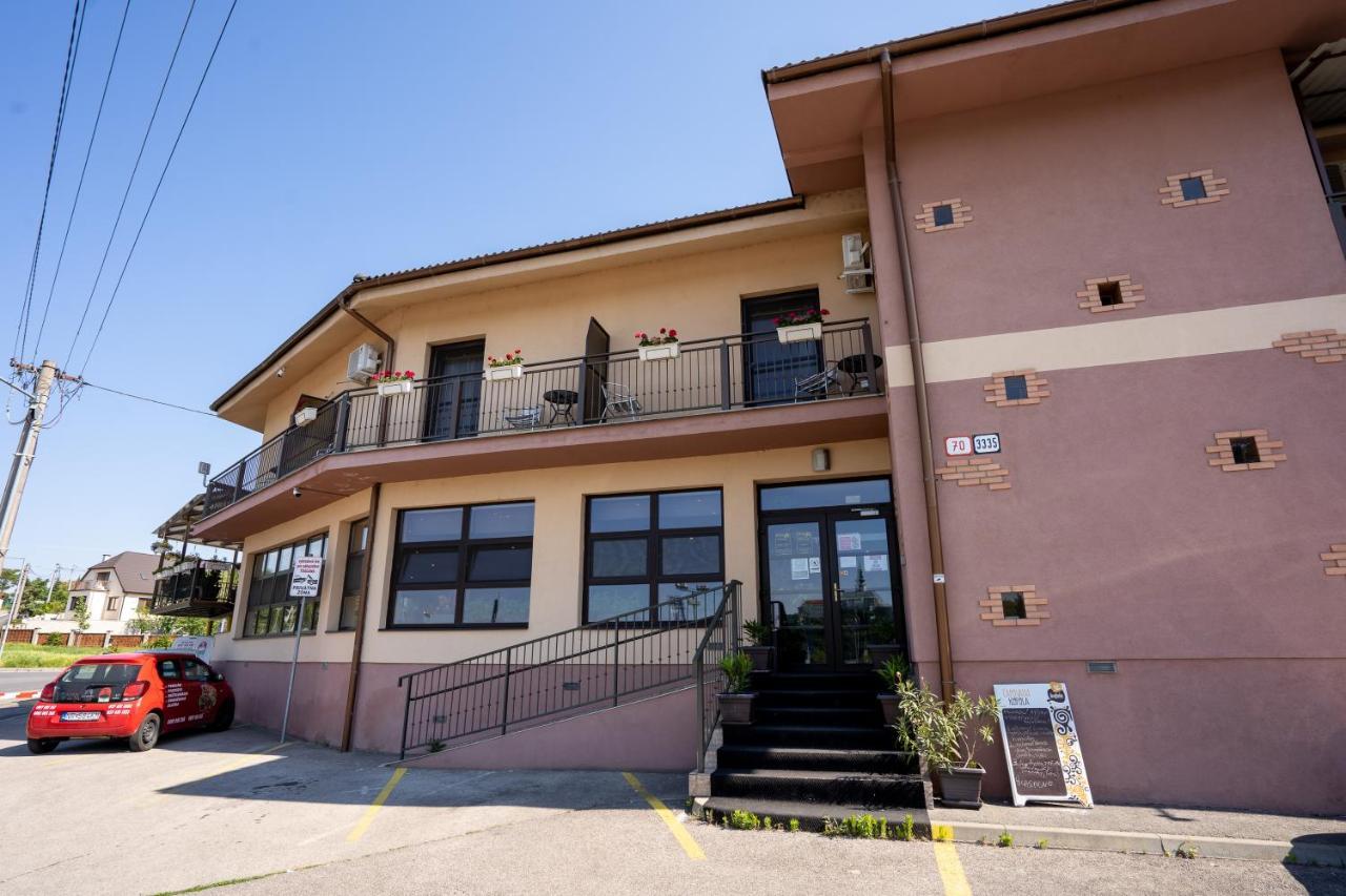 Penzion Toscana Нитра Экстерьер фото